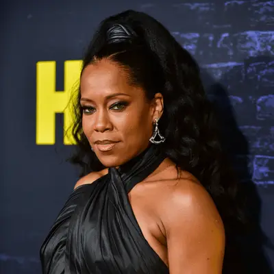 kerry washington wearing high ponytail with wavy hair