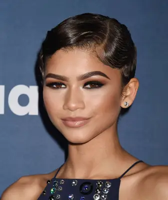 Zendaya’s Vintage Finger Wave hairstyle
