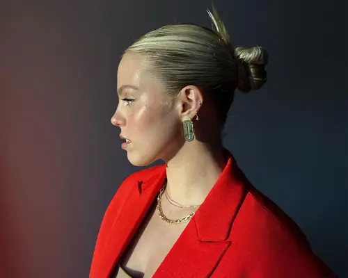 Photo of woman with spiky bun