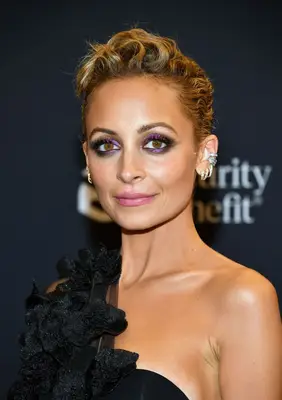 Nicole Richie faux pixie