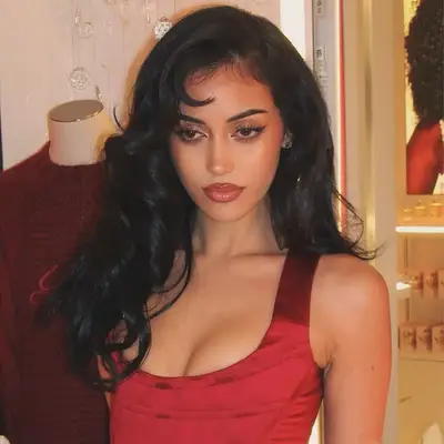 Cindy Kimberly with an Old Hollywood haircut