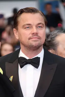 Leonardo DiCaprio with a subtle swoosh hairstyle at the 