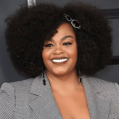 Jill Scott with blown-out 4b hair