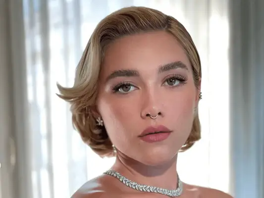 florence pugh with short elegant bixie haircut