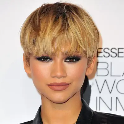 Warm Blonde Hair Color Sunset Zendaya