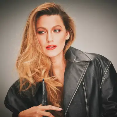 Blake Lively with honey blonde hair 