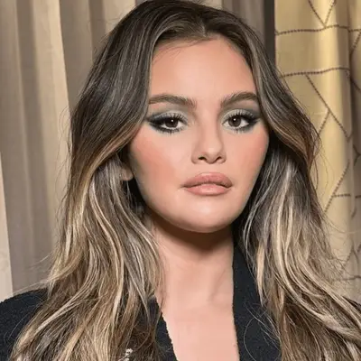 Jessica Alba with ash brown hair color in Monaco