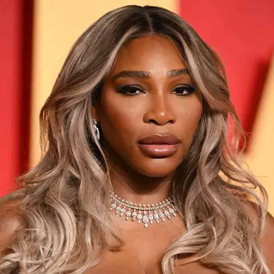 Serena Williams wears ashy highlighted hair to the Vanity Fair Oscar party