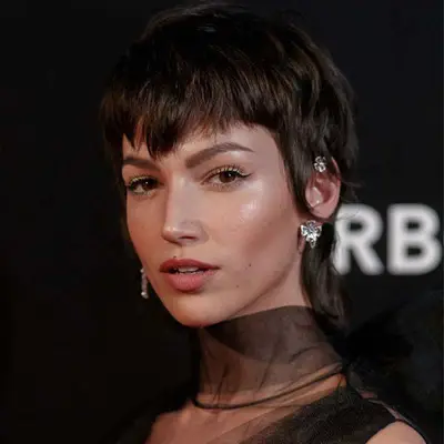 ursula CorberÃ³ with shullet hair