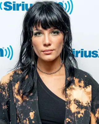 halsey with black shullet hair 