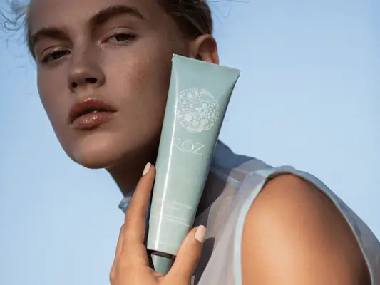 A nova máscara de fundação de Roz Hair trouxe minhas ondas crescidas de volta à vida