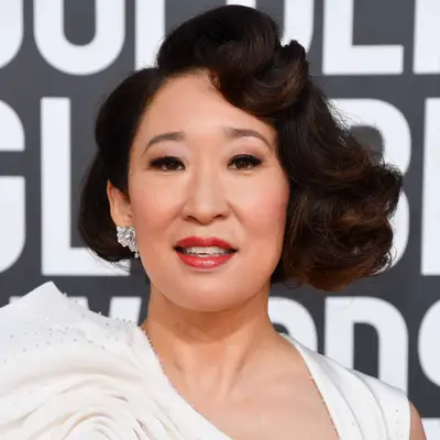Sandra Oh with a retro asymmetrical bob at the 2019 Golden Globes red carpet