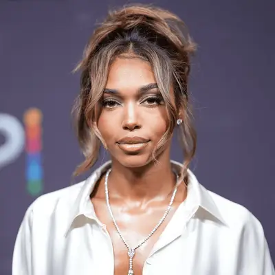 Olivia Culpo wearing a sculptural bun