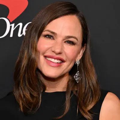 Jennifer Garner with a tousled lob