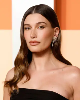 Hailey Bieber with long waves 