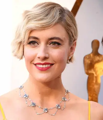 Greta Gerwig with wavy 1920