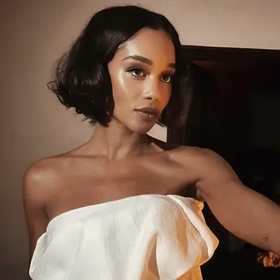 Laura Harrier with brushed-out 1920