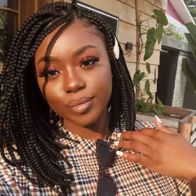 woman with bob braids