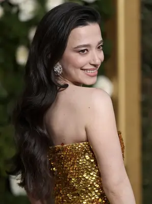 Mikey Madison long black hair side part