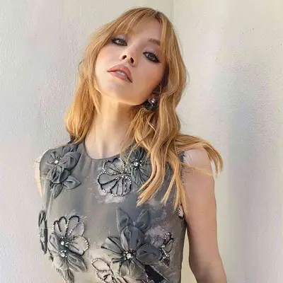 Sydney Sweeney with copper hair 