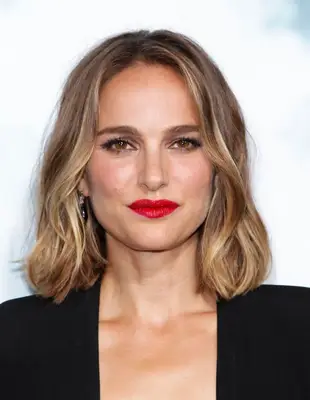 Natalie Portman lob with highlights