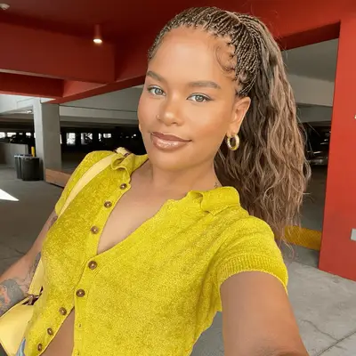 alissa ashley wearing microbraids