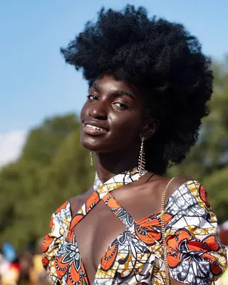 Full and voluminous natural hair frohawk