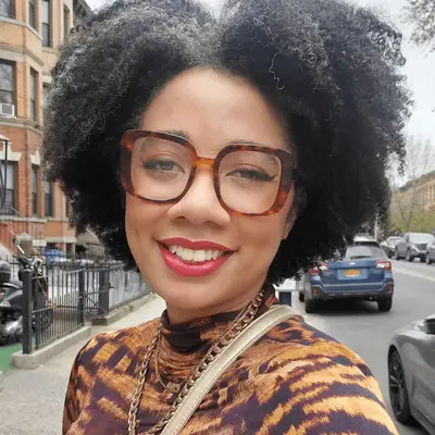 Woman with 3a curly hair