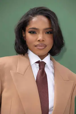 Ryan Destiny with a full and bouncy bob