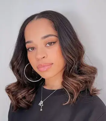 Wavy shoulder-length sew-in