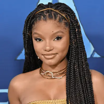 halle bailey wearing medium box braids