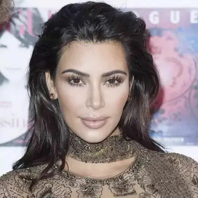  Kim Kardashian with voluminous waves at the 2016 Vogue100 Gala