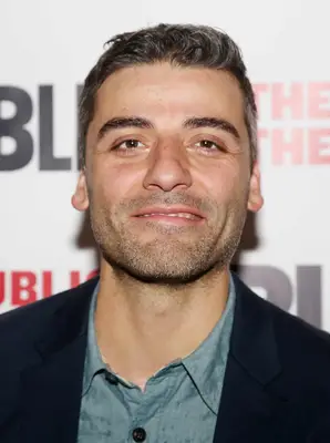 Oscar Isaac with a crew cut hairstyle at the 2017 opening night for 