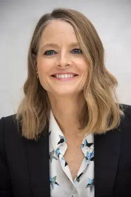Jodie Foster with a side-parted lob