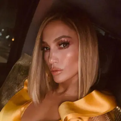 Jennifer Lopez wears a bronde bob A-line haircut