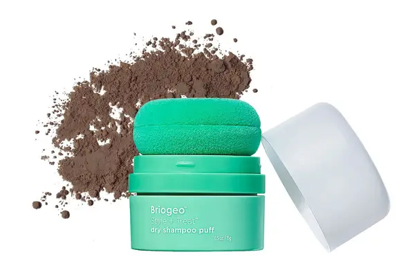 Briogeo Dry Shampoo Puff in Brunette