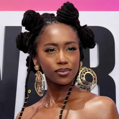 Lynae Vanee attends the 2024 BET Awards with big Bantu knots