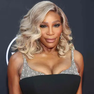 Serena Williams with wavy side-parted hair at the 2023 ESPY Awards in Hollywood, California
