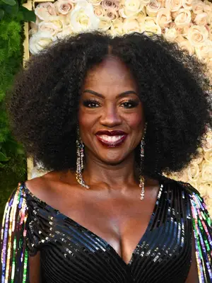 Viola Davis with layered spiral medium length curls