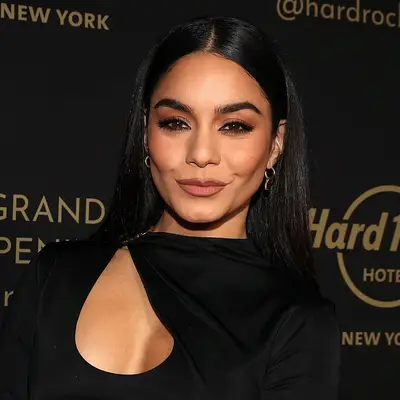 Vanessa Hudgens with long, straight hair and sleek roots at the 2022 Pass The Mic Concert in New York City