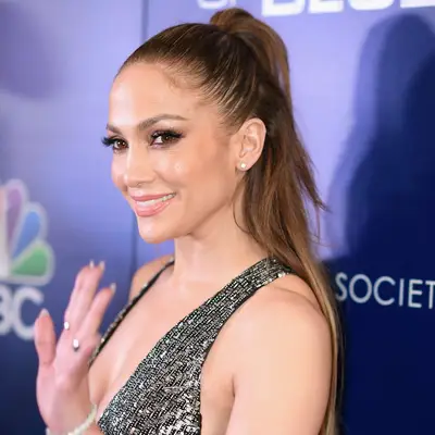 Jennifer Lopez with slicked-back half-up, half-down hair at the 2017 