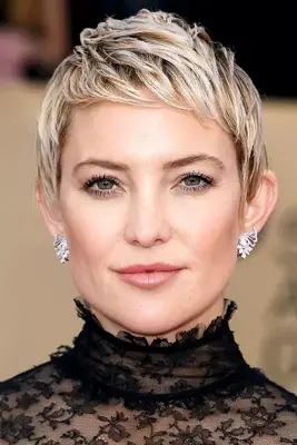 Kate Hudson with blonde pixie and dark roots