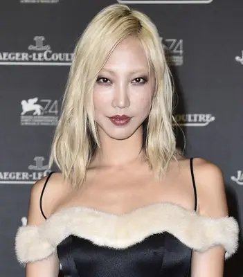 Platinum Hair For Pale Skin