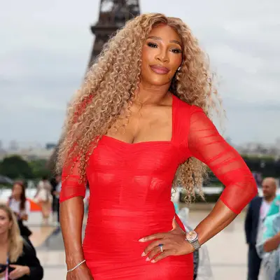 Serena Williams with long curls 