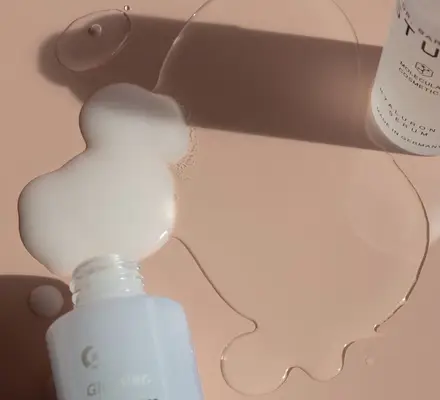 splashes of hyaluroinc acid 