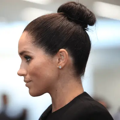 meghan markle wearing high ballet bun