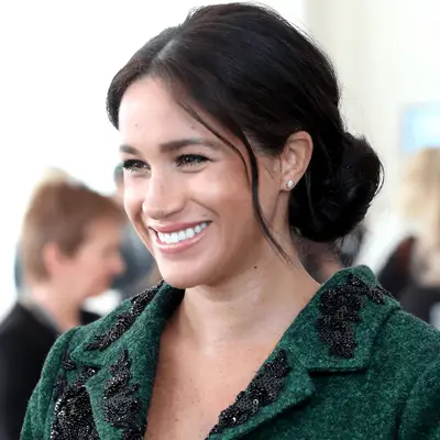 meghan markle wearing loose bun