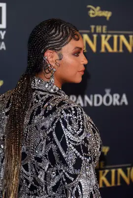 Beyonce wearing wavy cornrow braids