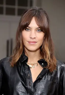 Alexa Chung curtain bangs