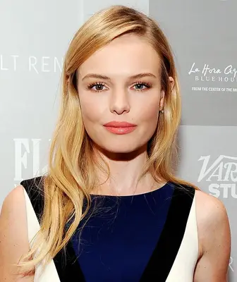 Kate Bosworth side-parted long blonde hair